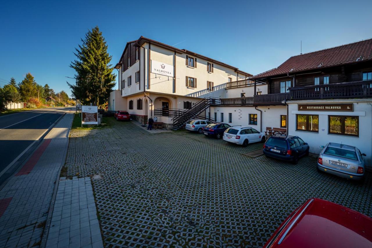 Valnovka Wellness Hotel Kamenice Exterior photo