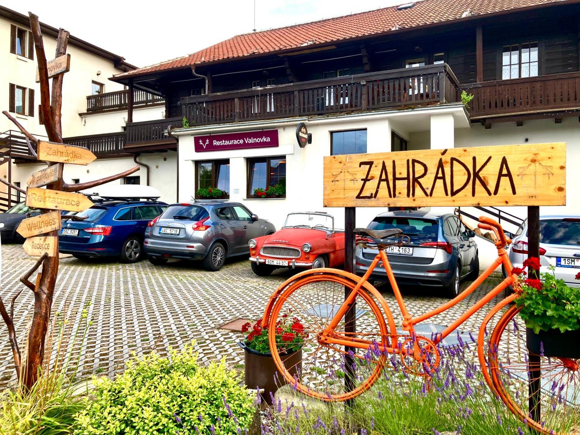 Valnovka Wellness Hotel Kamenice Exterior photo